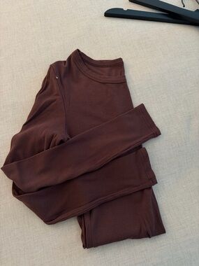 Ribbed Long Sleeve Top in Deep Brown